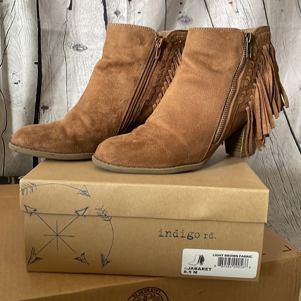 Indigo Road light brown booties